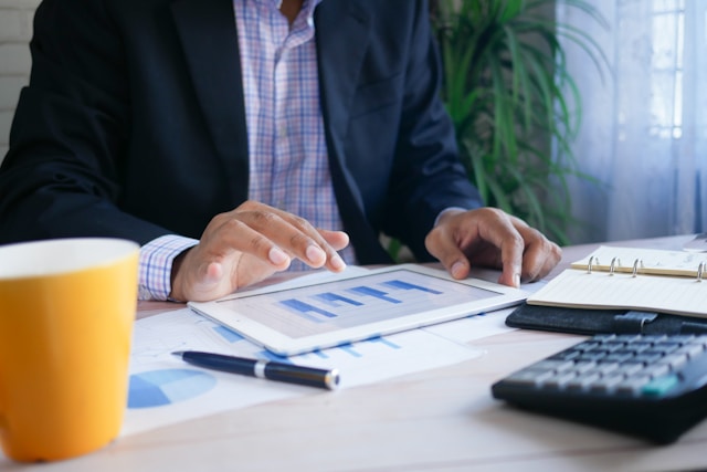 towfiqu-barbhuiya-nApaSgkzaxg-unsplash (5) leadership in wealth management